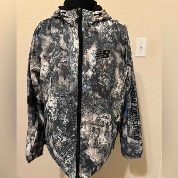 New Balance Reflective Logo Running Windbreaker Women’s Medium Jacket Camo. Sz L - Picture 2 of 12